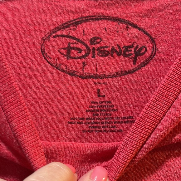 T-shirt from Disney. Red. Size large. Short sleeved. Great condition - Picture 2 of 3